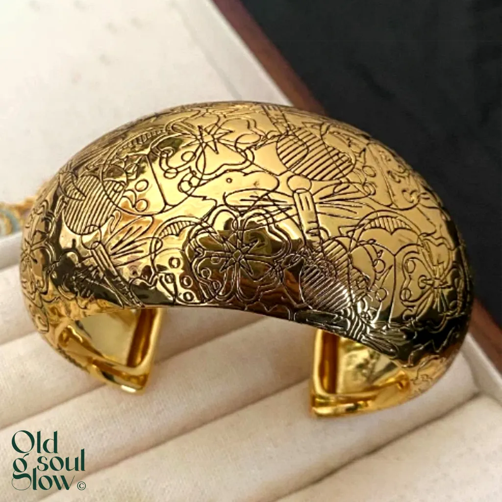 Women’s Vintage Aurelie Bidermann Gold-Plated Flower Carved Open Bracelet