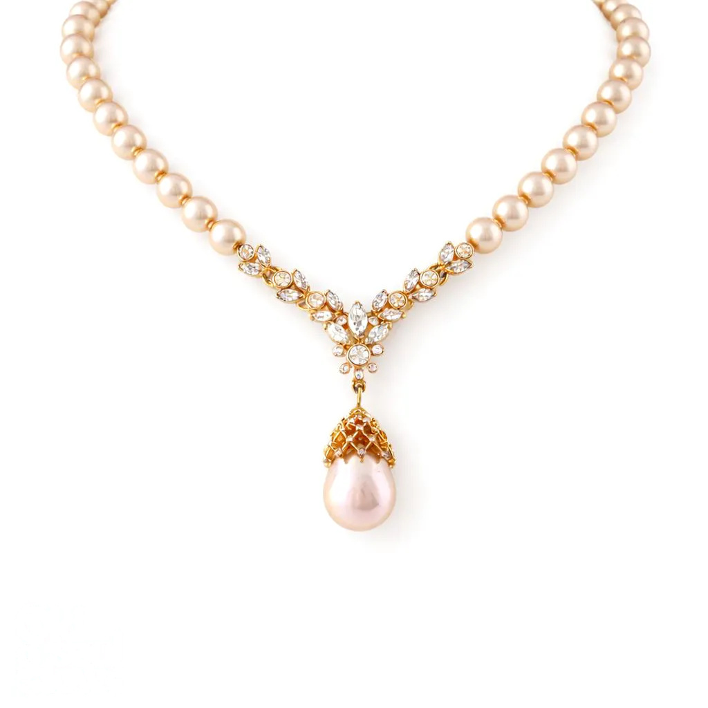 Vintage Iridescent Pearl & Rhinestone NecklaceParisian Elegance